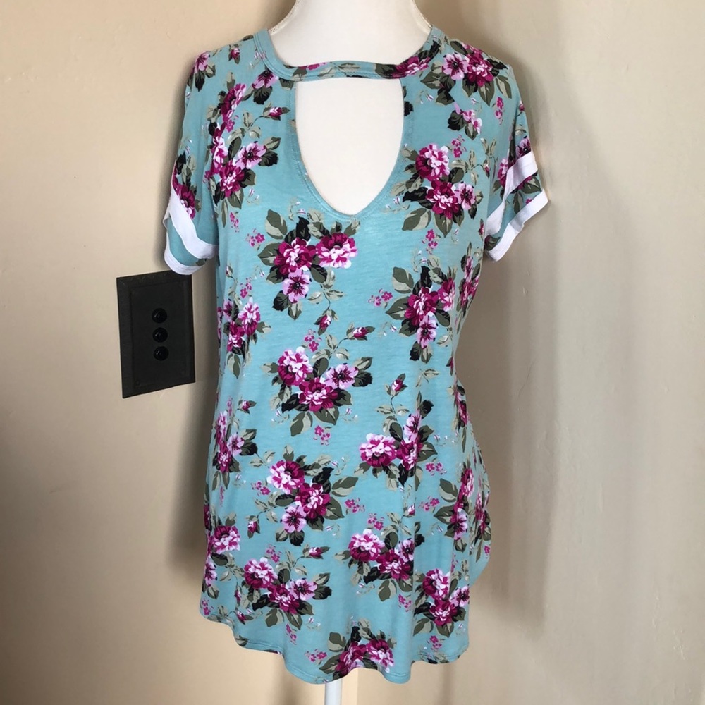 Gorgeous Plus Size Keyhole Shirt